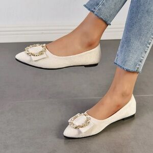 NWT Rhinestone Bow Faux Suede Beige Ballet Flats Pointed Toe Wedding Bridal, 6.5